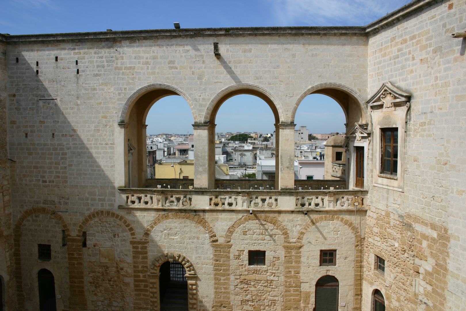 Castello - Vista Atrio interno